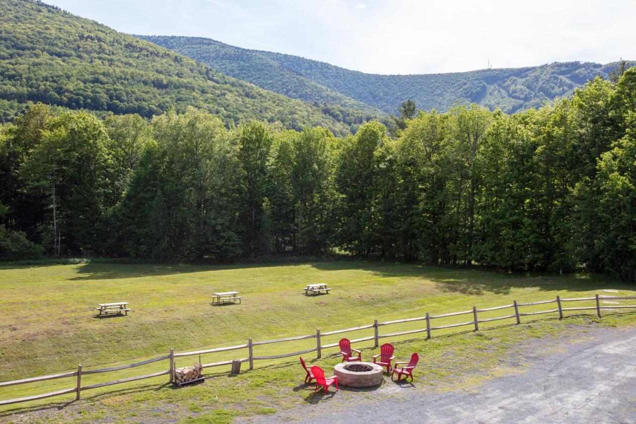Hunter Lodge, A Bluebird By Lark Exterior foto