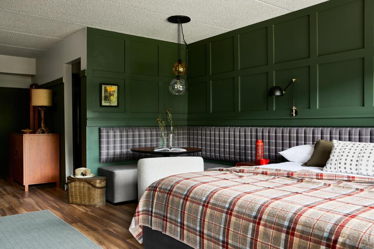 Hunter Lodge, A Bluebird By Lark Exterior foto