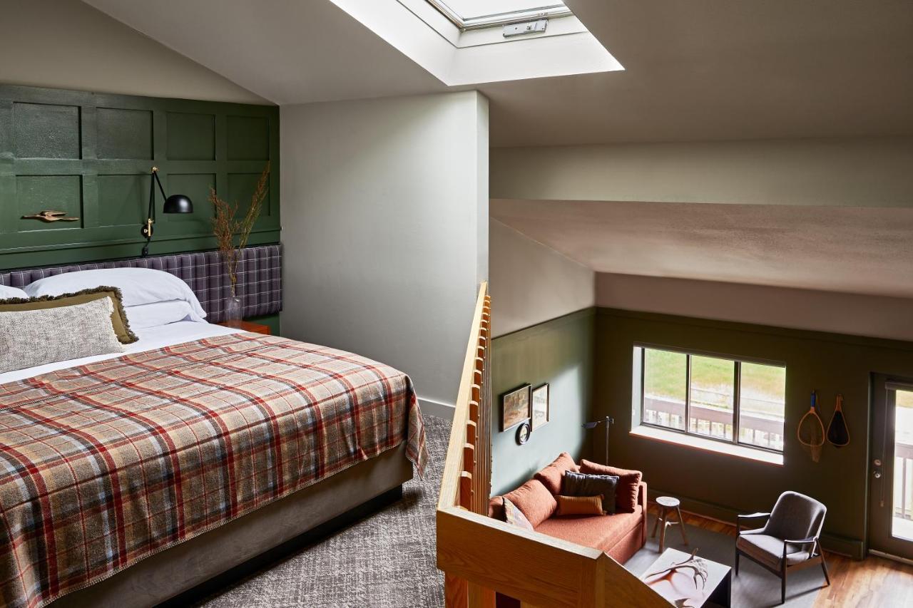 Hunter Lodge, A Bluebird By Lark Exterior foto