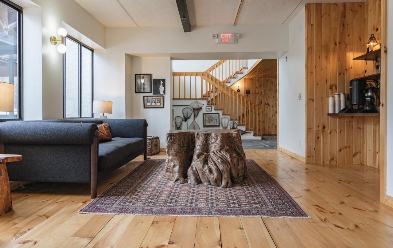 Hunter Lodge, A Bluebird By Lark Exterior foto